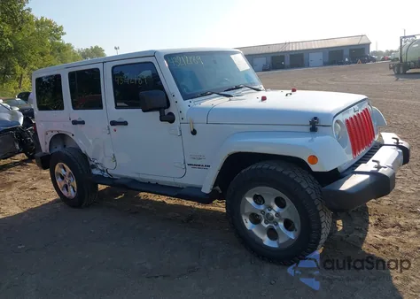 2014 Jeep Wrangler Unlimited Sahara z USA, uszkodzony, nr VIN 1C4BJWEG6EL110779